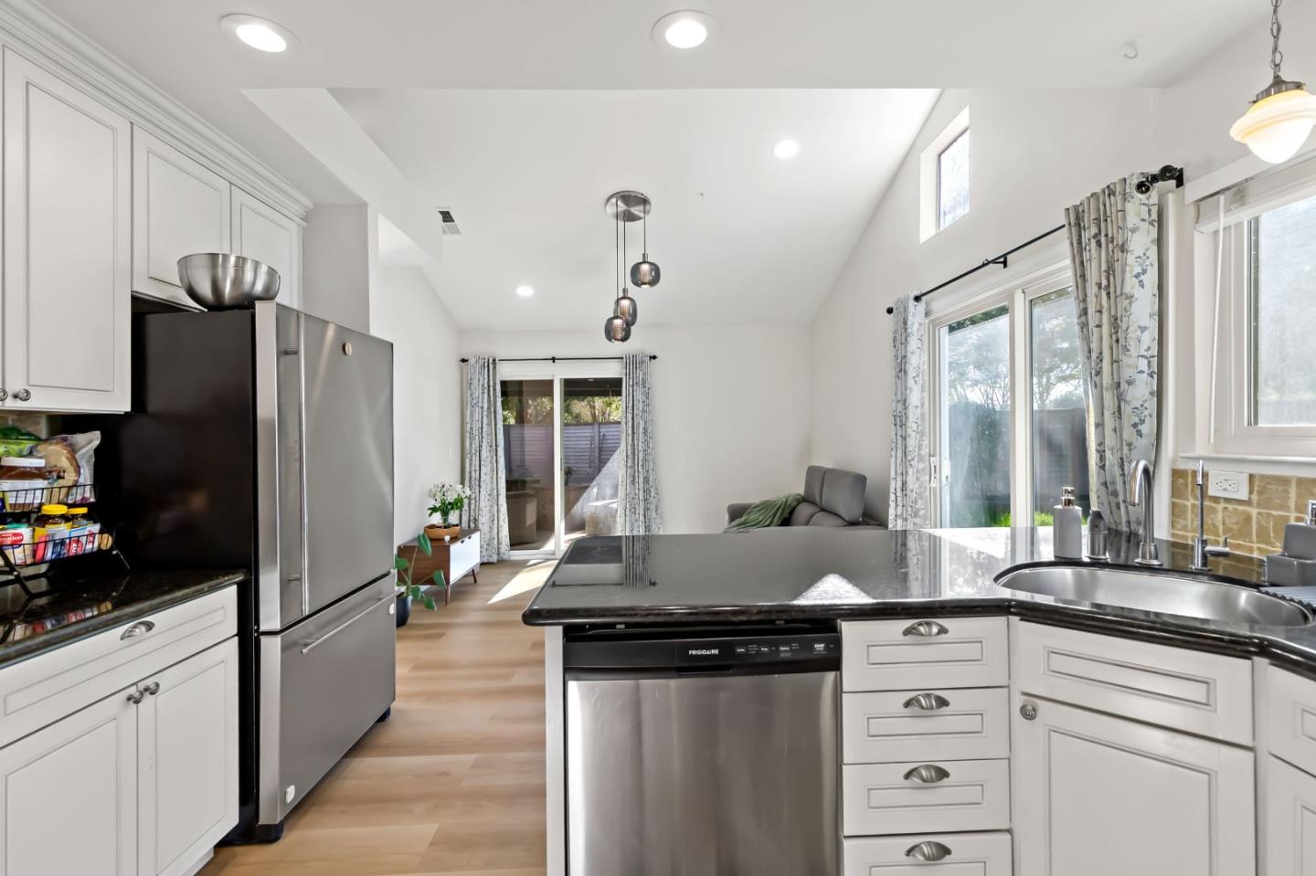 Detail Gallery Image 23 of 59 For 1315 Kelly Park Cir, Morgan Hill,  CA 95037 - 3 Beds | 2 Baths