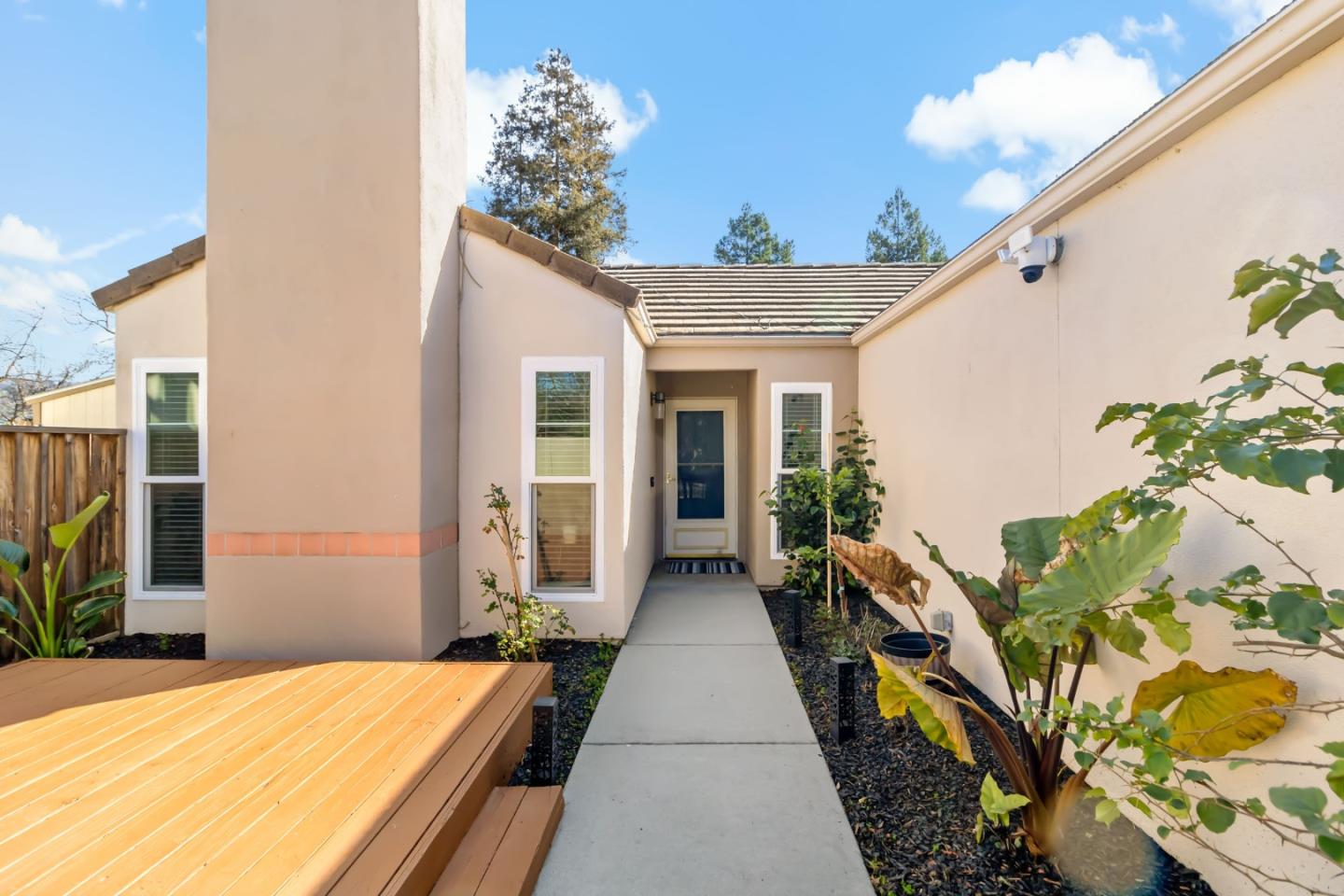 Detail Gallery Image 7 of 59 For 1315 Kelly Park Cir, Morgan Hill,  CA 95037 - 3 Beds | 2 Baths