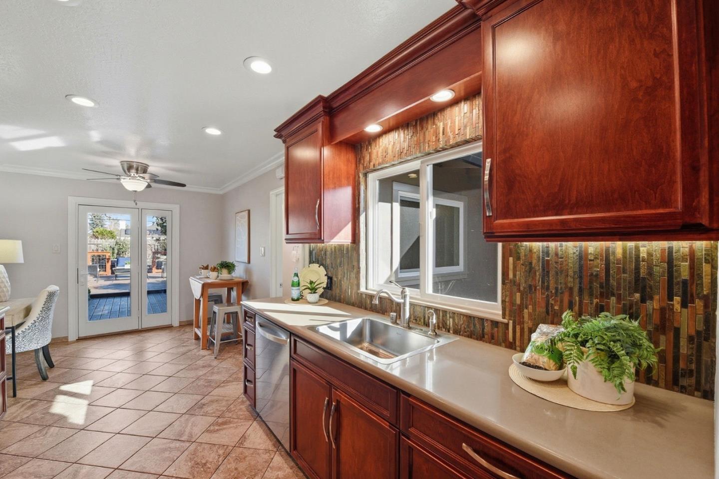 Detail Gallery Image 14 of 40 For 18597 Paseo Pueblo, Saratoga,  CA 95070 - 3 Beds | 1/1 Baths