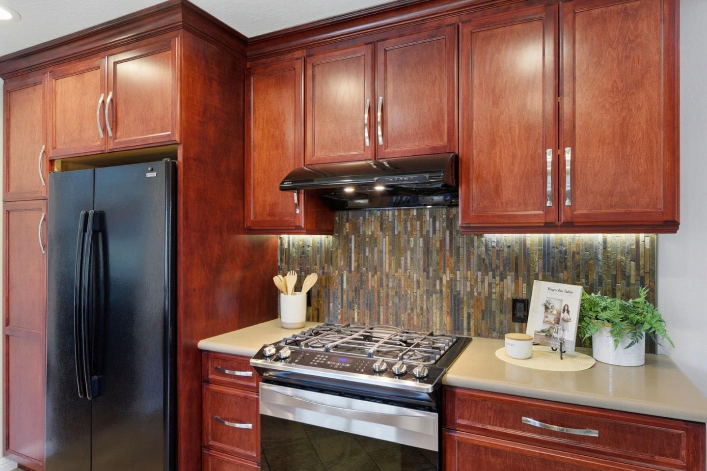 Detail Gallery Image 17 of 40 For 18597 Paseo Pueblo, Saratoga,  CA 95070 - 3 Beds | 1/1 Baths