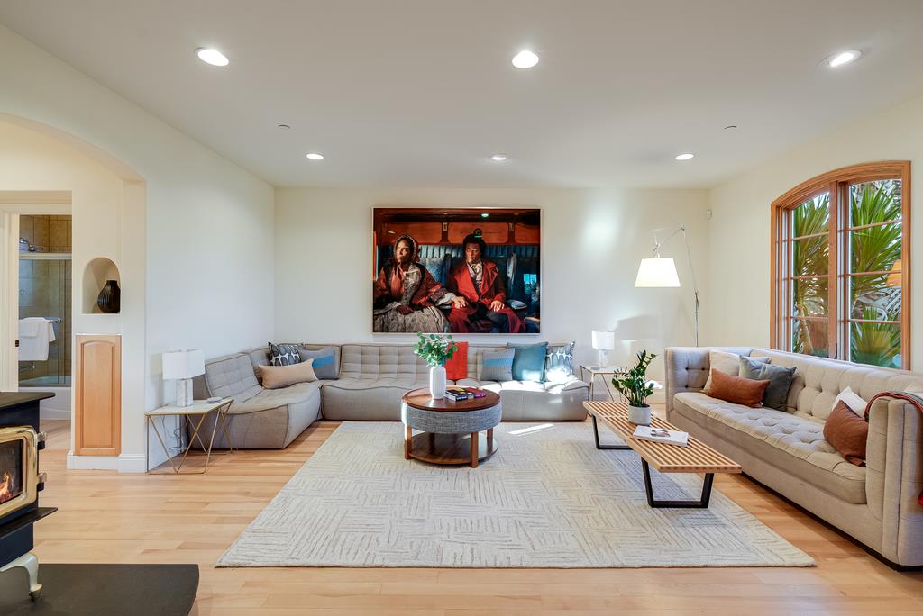 Detail Gallery Image 2 of 62 For 421 Centennial St, Santa Cruz,  CA 95060 - 3 Beds | 4 Baths