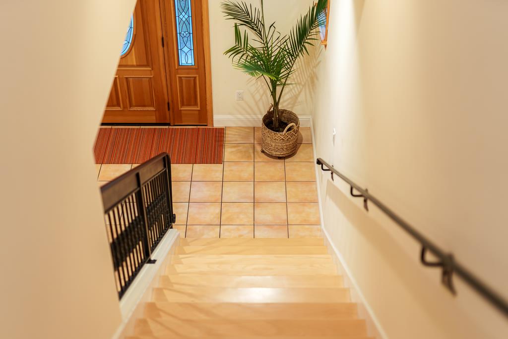 Detail Gallery Image 23 of 62 For 421 Centennial St, Santa Cruz,  CA 95060 - 3 Beds | 4 Baths