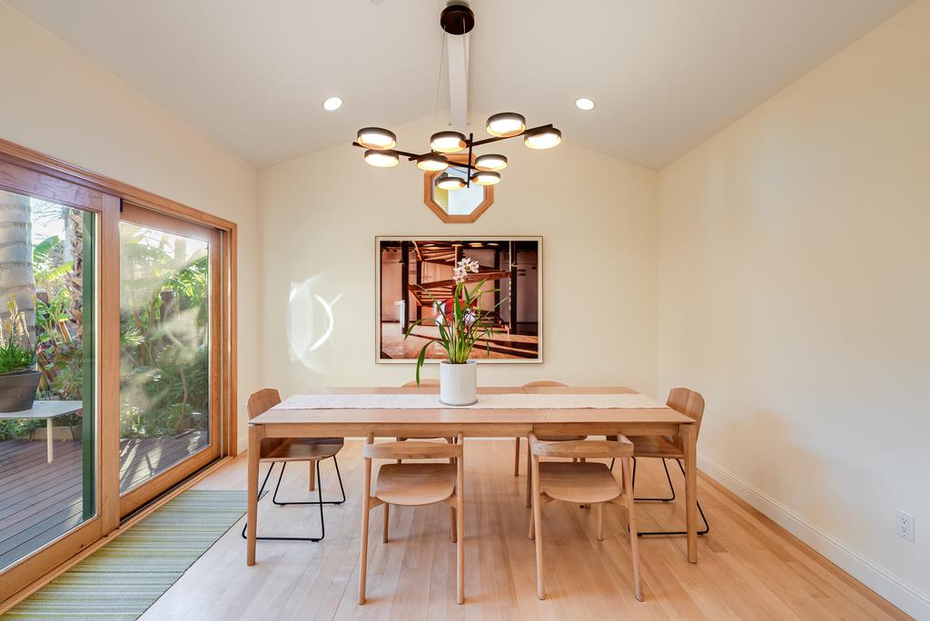 Detail Gallery Image 4 of 62 For 421 Centennial St, Santa Cruz,  CA 95060 - 3 Beds | 4 Baths