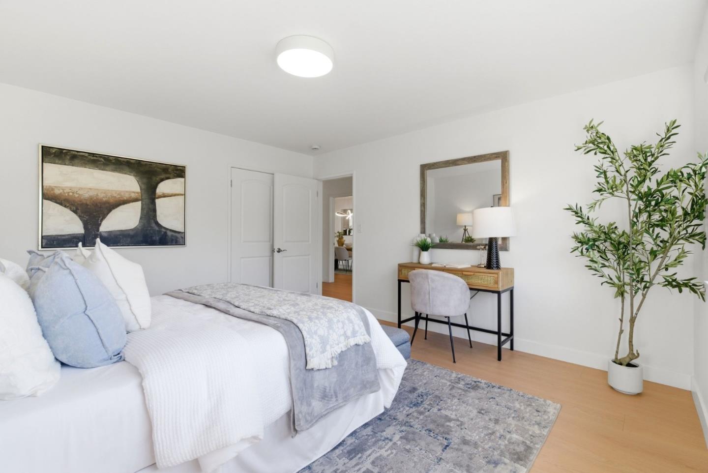 Detail Gallery Image 17 of 28 For 979 Stanley Ave, Los Altos,  CA 94024 - 3 Beds | 2/1 Baths