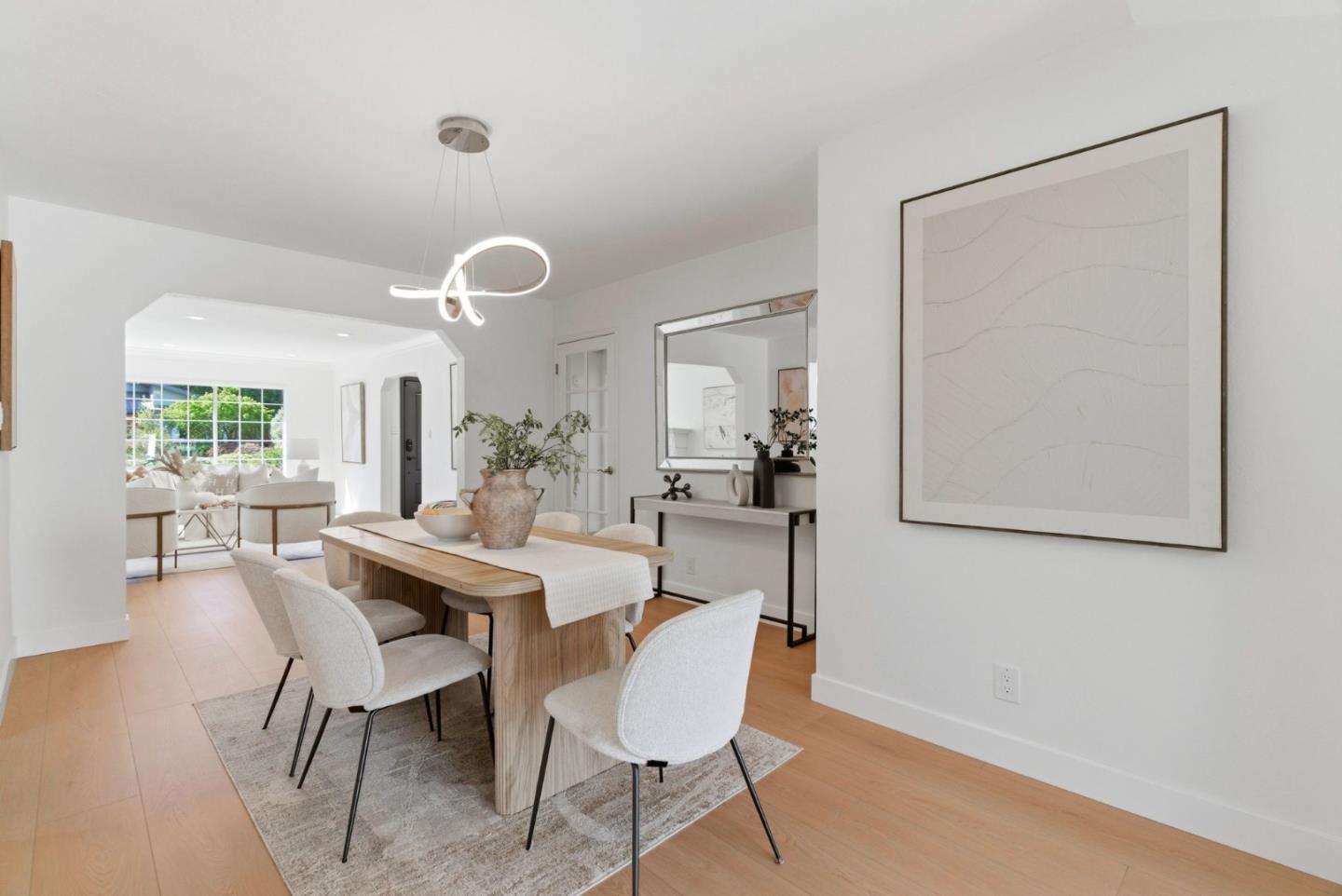 Detail Gallery Image 6 of 28 For 979 Stanley Ave, Los Altos,  CA 94024 - 3 Beds | 2/1 Baths