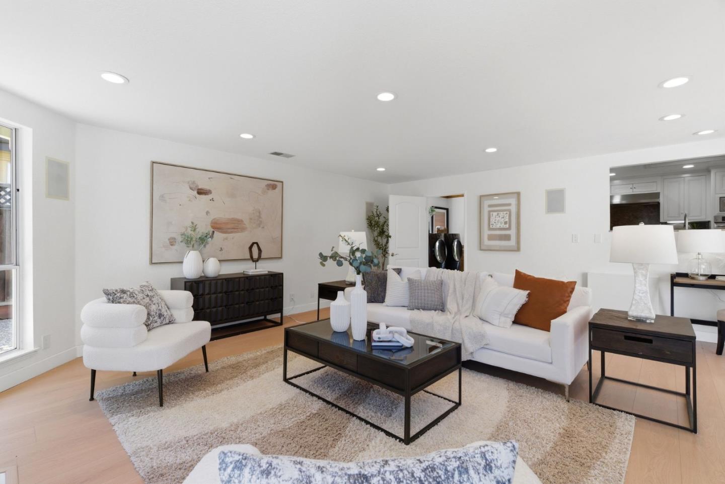 Detail Gallery Image 9 of 28 For 979 Stanley Ave, Los Altos,  CA 94024 - 3 Beds | 2/1 Baths