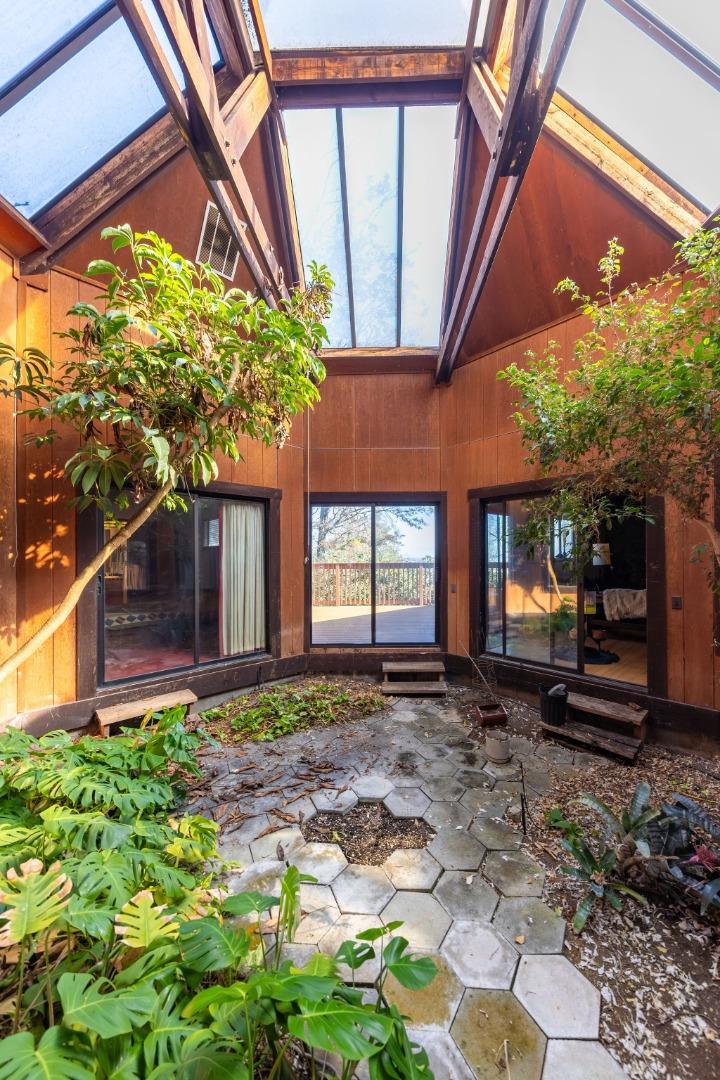 Detail Gallery Image 11 of 84 For 917 Holly Rd, Belmont,  CA 94002 - 4 Beds | 3 Baths