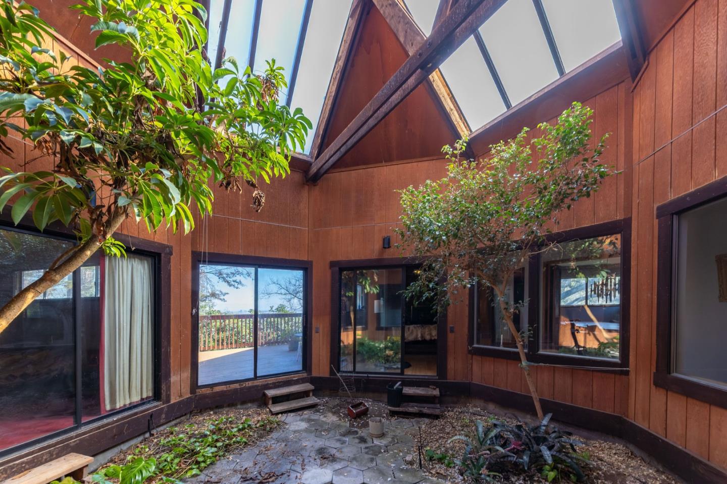 Detail Gallery Image 12 of 84 For 917 Holly Rd, Belmont,  CA 94002 - 4 Beds | 3 Baths