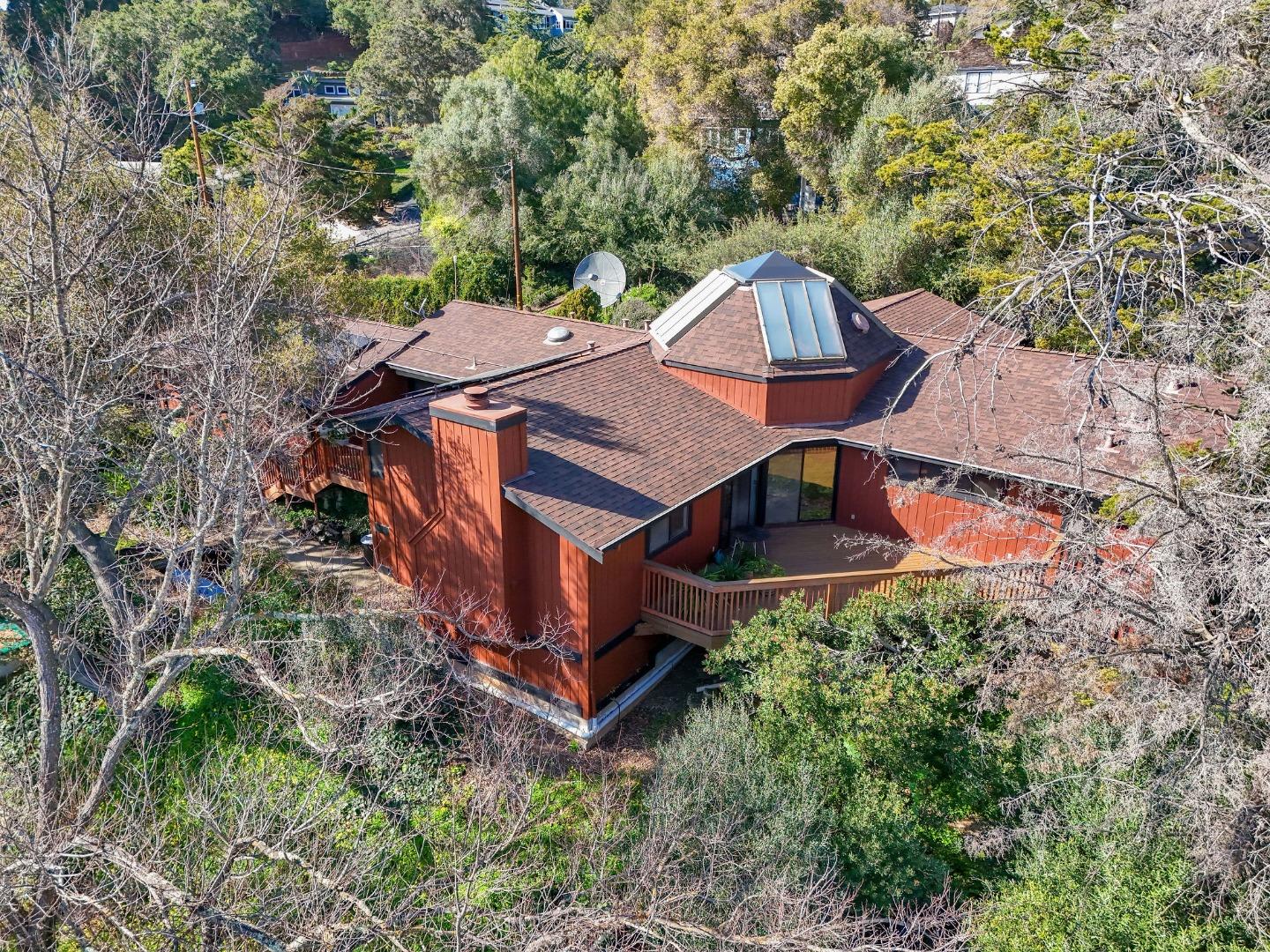 Detail Gallery Image 16 of 84 For 917 Holly Rd, Belmont,  CA 94002 - 4 Beds | 3 Baths