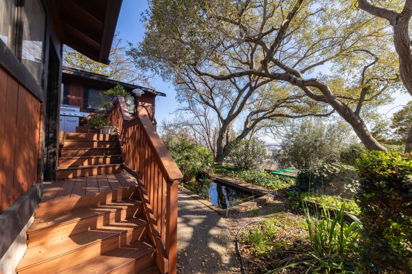 Detail Gallery Image 38 of 84 For 917 Holly Rd, Belmont,  CA 94002 - 4 Beds | 3 Baths