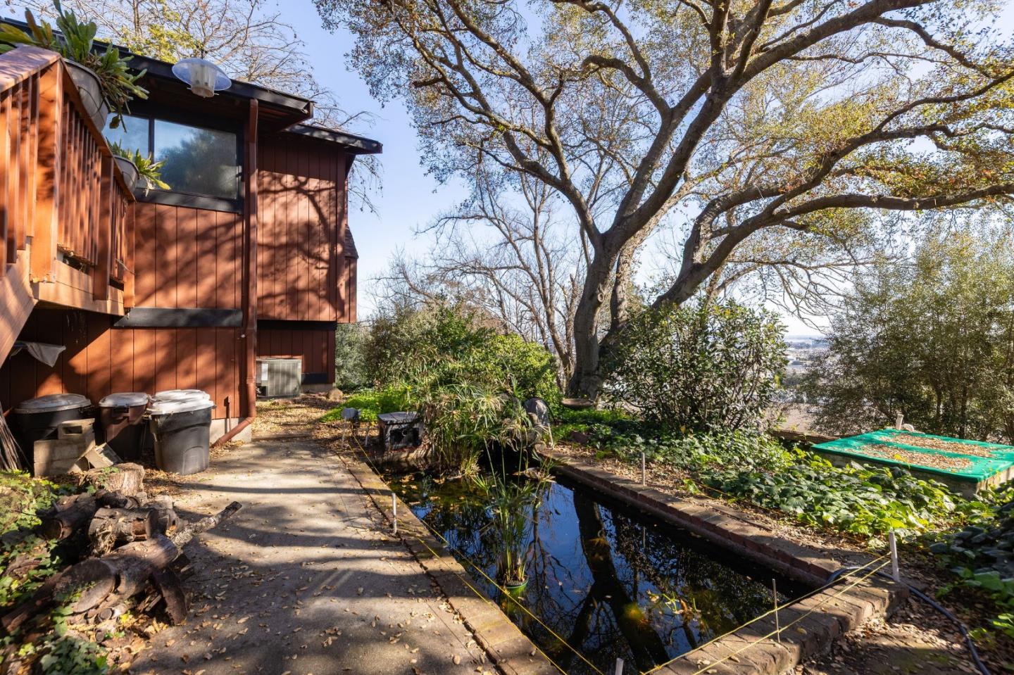 Detail Gallery Image 39 of 84 For 917 Holly Rd, Belmont,  CA 94002 - 4 Beds | 3 Baths