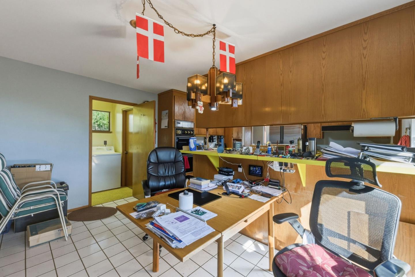 Detail Gallery Image 51 of 84 For 917 Holly Rd, Belmont,  CA 94002 - 4 Beds | 3 Baths