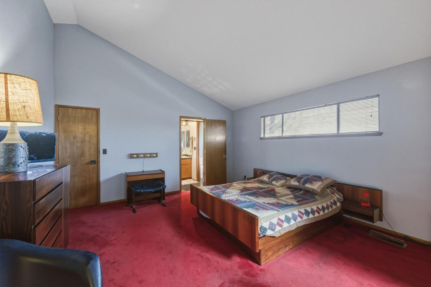 Detail Gallery Image 72 of 84 For 917 Holly Rd, Belmont,  CA 94002 - 4 Beds | 3 Baths