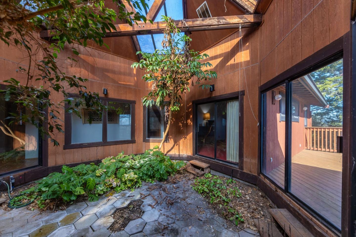 Detail Gallery Image 75 of 84 For 917 Holly Rd, Belmont,  CA 94002 - 4 Beds | 3 Baths