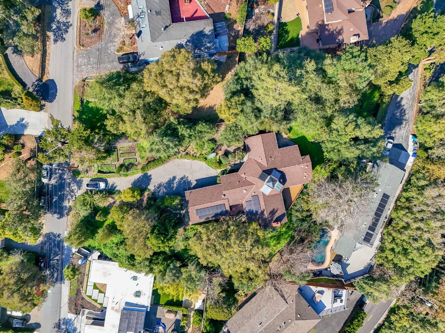 Detail Gallery Image 76 of 84 For 917 Holly Rd, Belmont,  CA 94002 - 4 Beds | 3 Baths