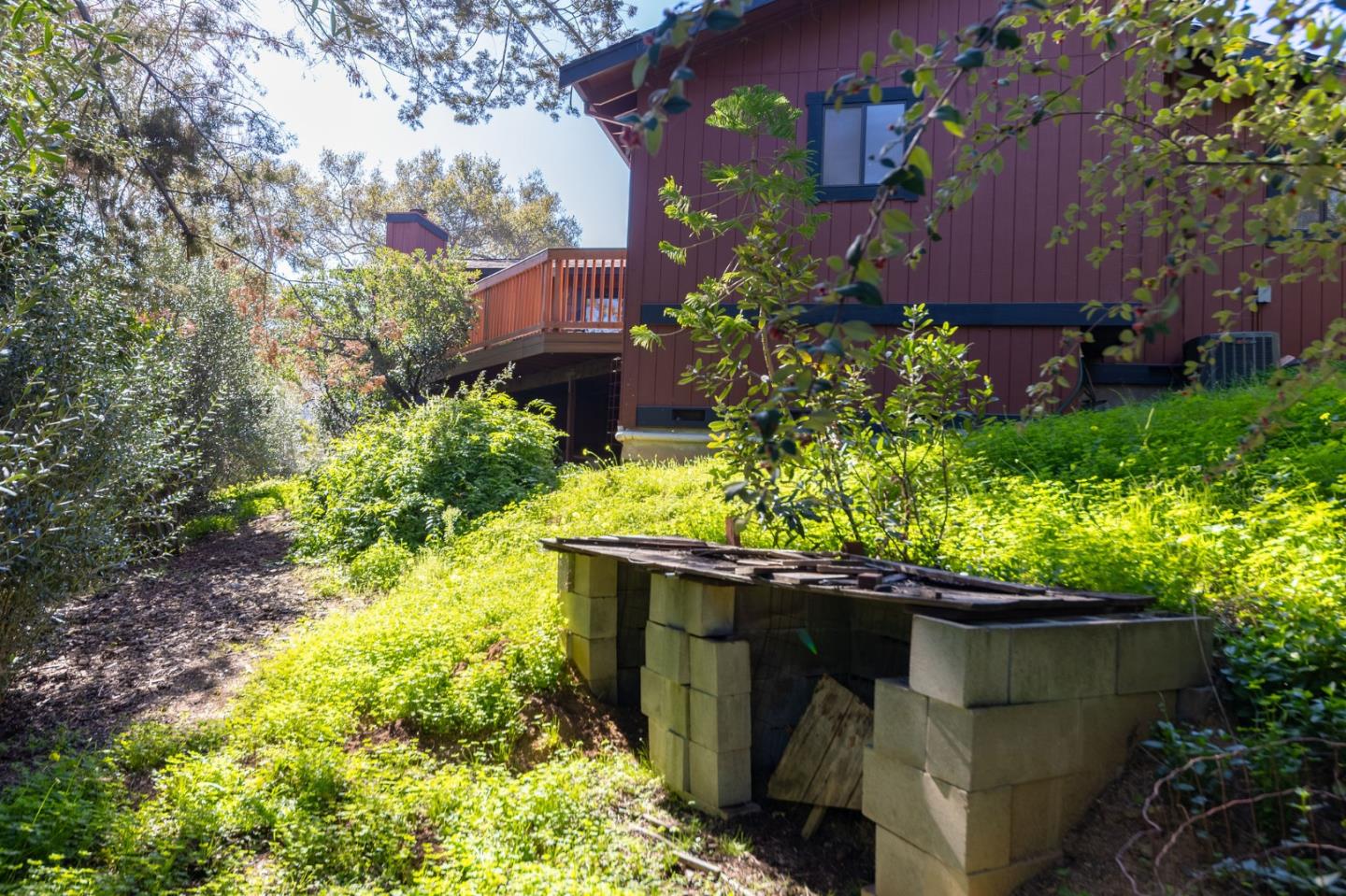 Detail Gallery Image 82 of 84 For 917 Holly Rd, Belmont,  CA 94002 - 4 Beds | 3 Baths