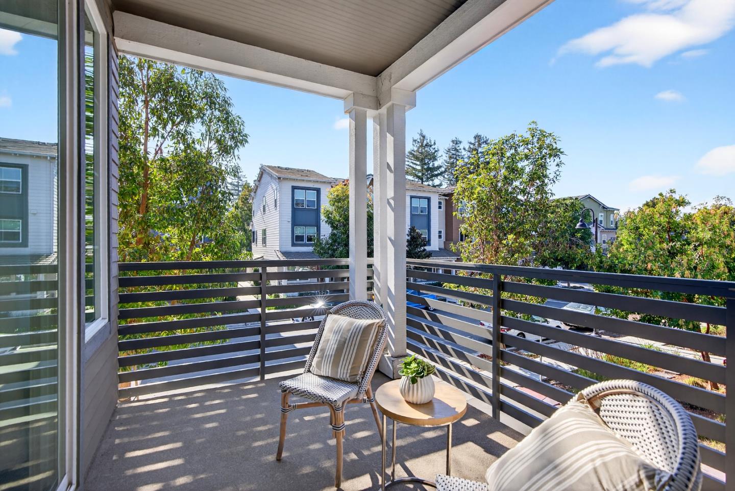 Detail Gallery Image 11 of 38 For 2268 Mora Pl, Mountain View,  CA 94040 - 3 Beds | 3/1 Baths