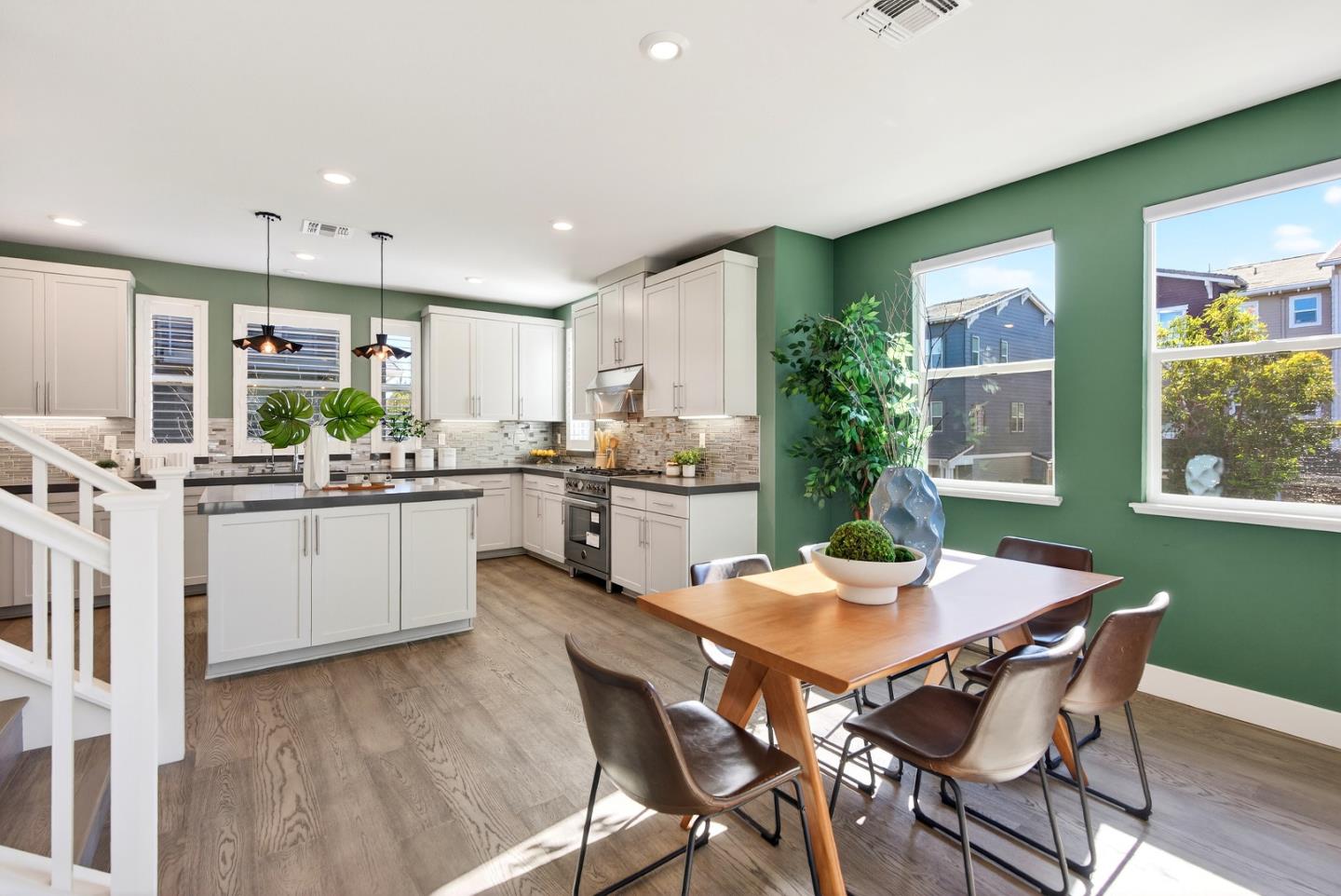 Detail Gallery Image 12 of 38 For 2268 Mora Pl, Mountain View,  CA 94040 - 3 Beds | 3/1 Baths