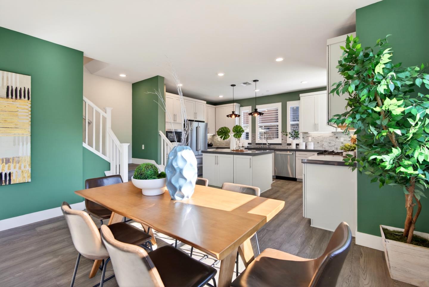 Detail Gallery Image 13 of 38 For 2268 Mora Pl, Mountain View,  CA 94040 - 3 Beds | 3/1 Baths