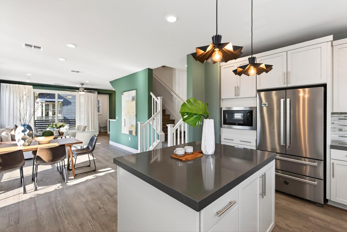 Detail Gallery Image 18 of 38 For 2268 Mora Pl, Mountain View,  CA 94040 - 3 Beds | 3/1 Baths