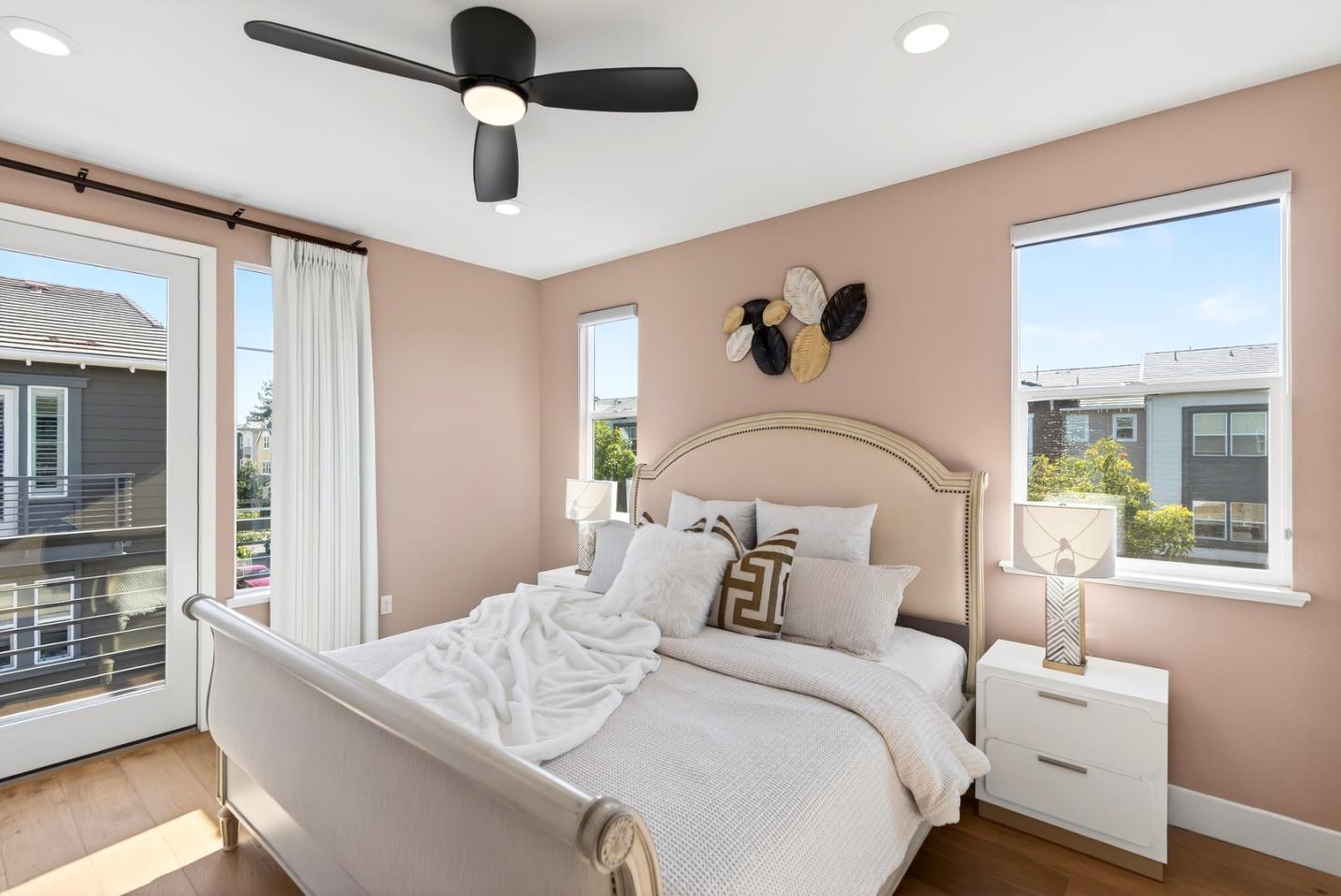 Detail Gallery Image 21 of 38 For 2268 Mora Pl, Mountain View,  CA 94040 - 3 Beds | 3/1 Baths