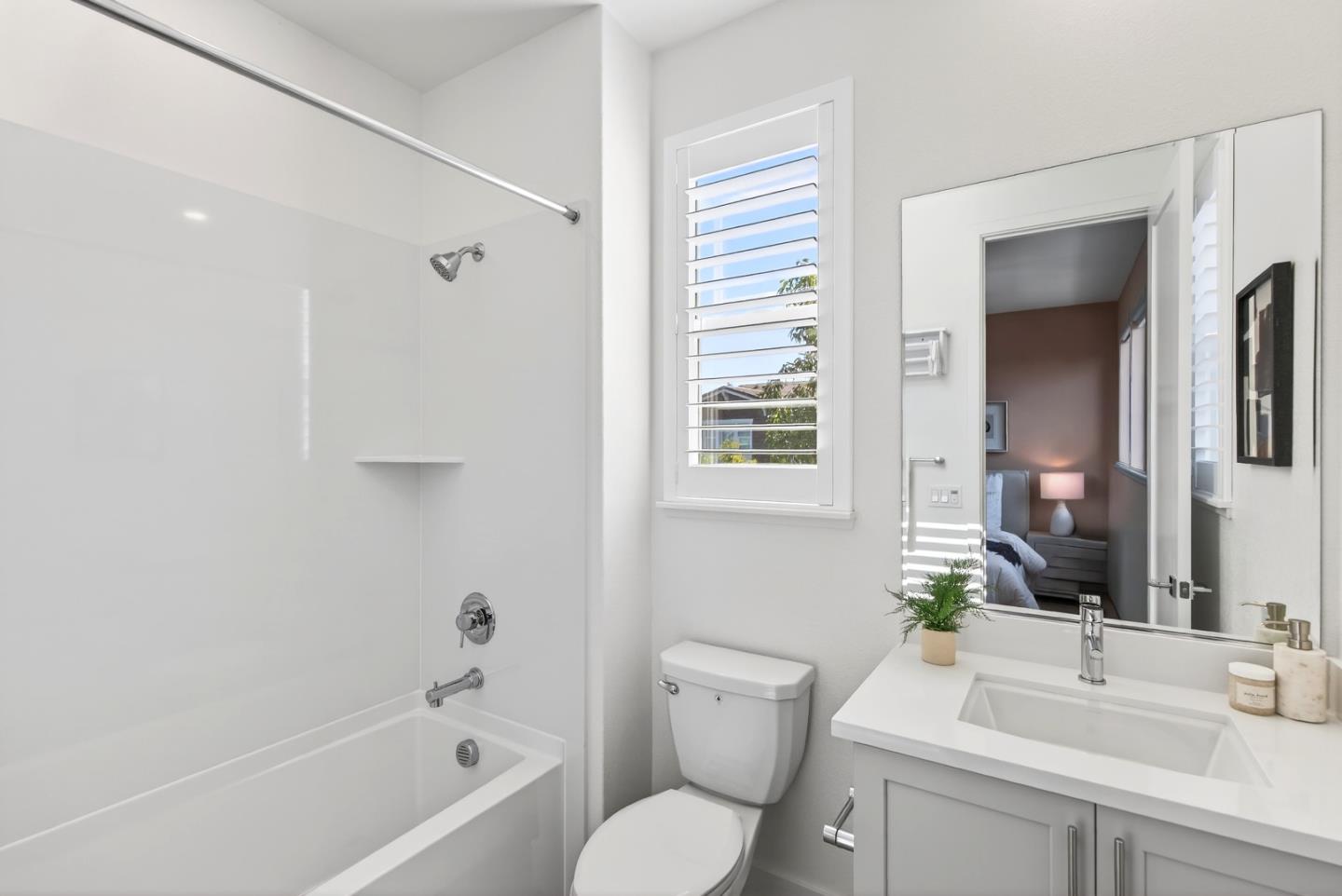 Detail Gallery Image 29 of 38 For 2268 Mora Pl, Mountain View,  CA 94040 - 3 Beds | 3/1 Baths
