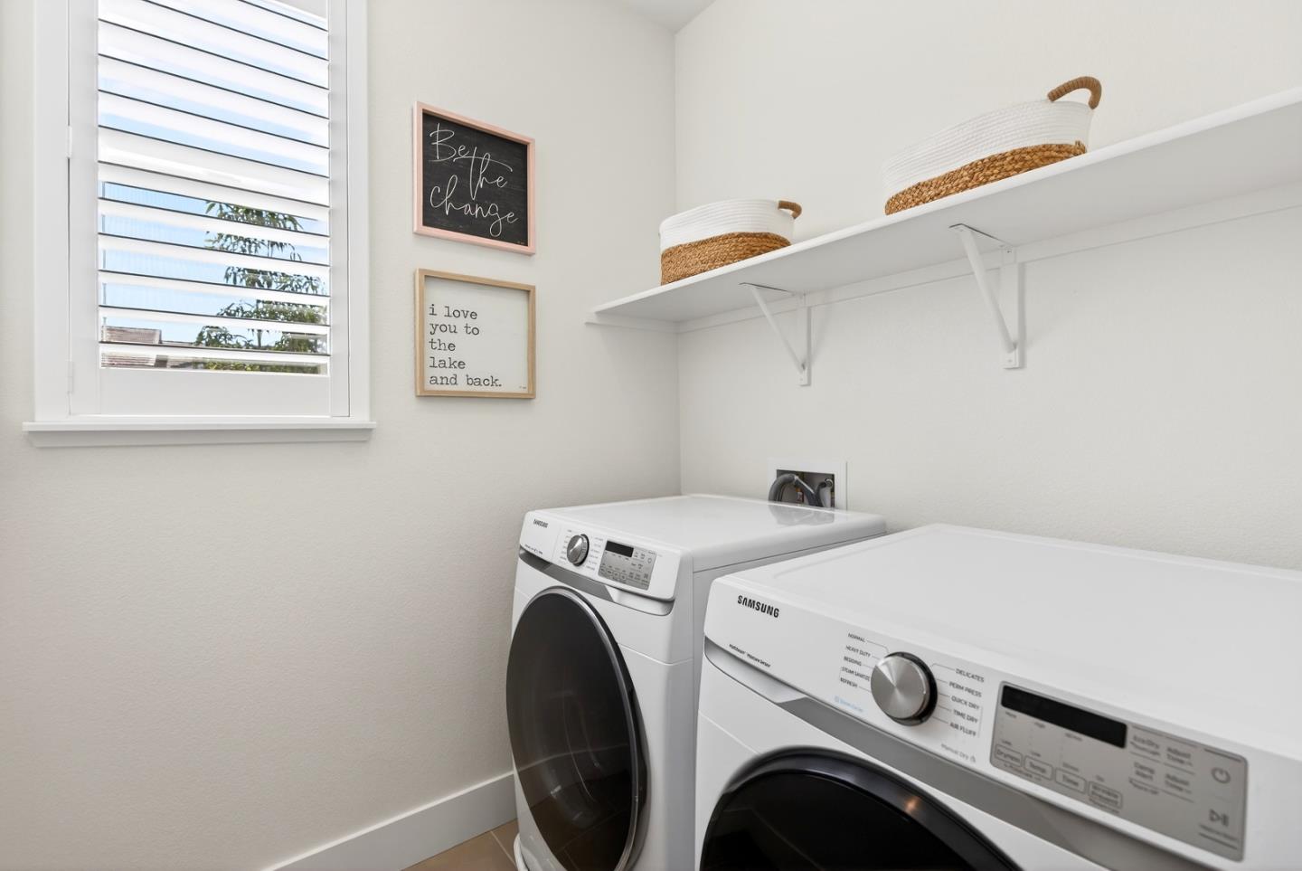 Detail Gallery Image 30 of 38 For 2268 Mora Pl, Mountain View,  CA 94040 - 3 Beds | 3/1 Baths