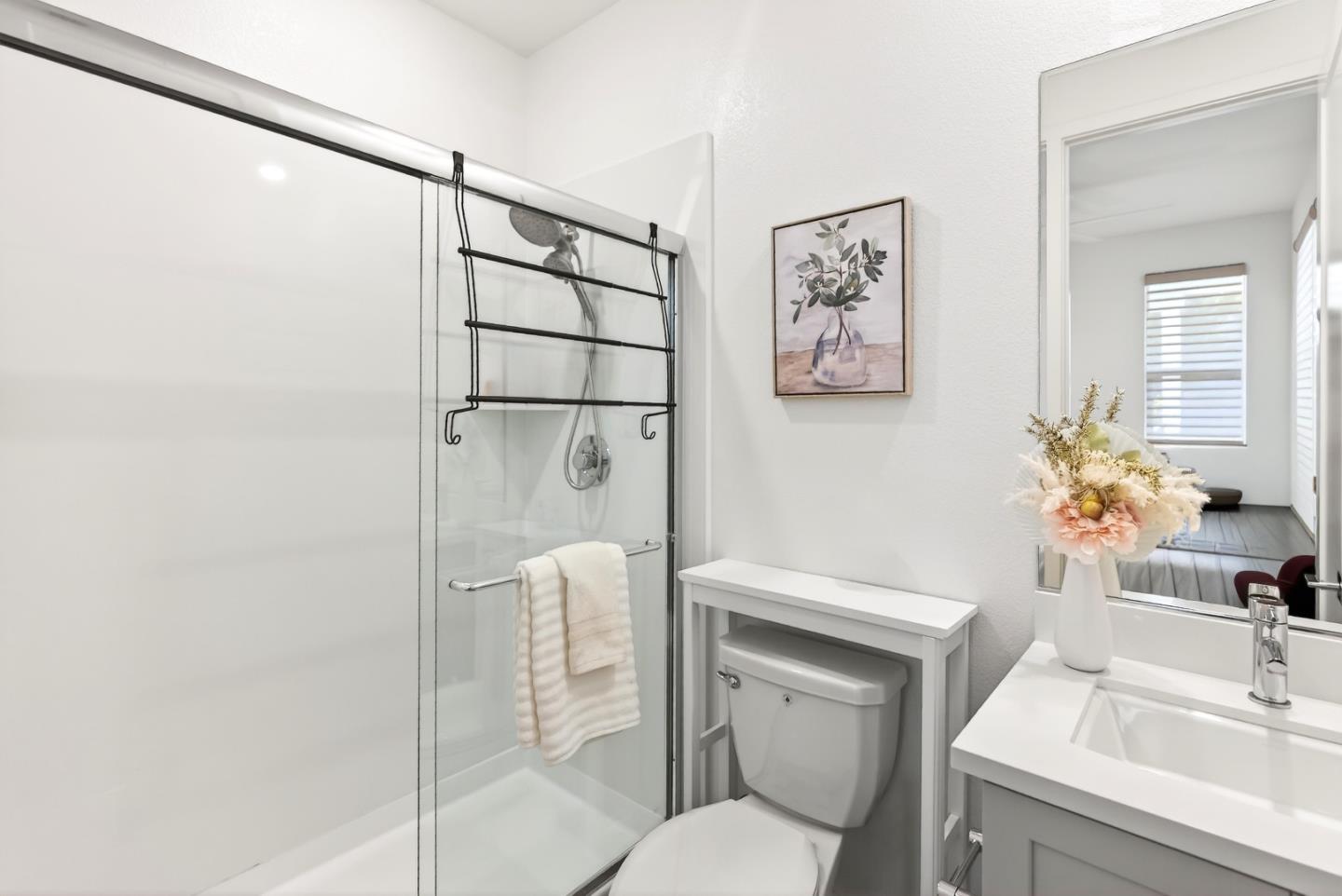 Detail Gallery Image 6 of 38 For 2268 Mora Pl, Mountain View,  CA 94040 - 3 Beds | 3/1 Baths
