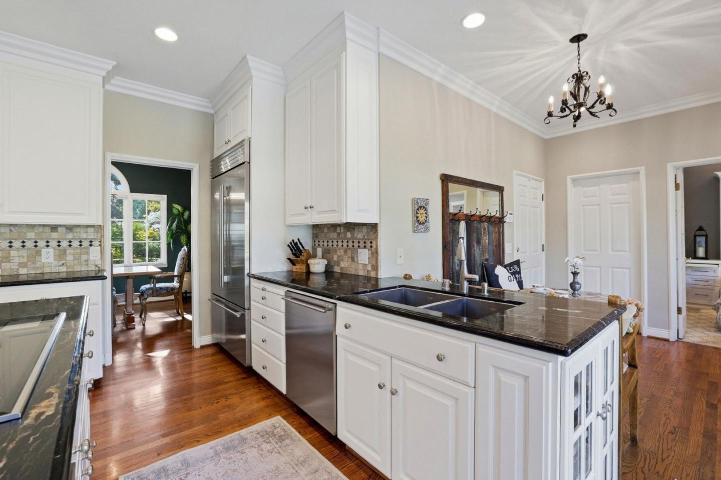 Detail Gallery Image 14 of 55 For 17625 Blanchard Dr, Monte Sereno,  CA 95030 - 4 Beds | 3 Baths