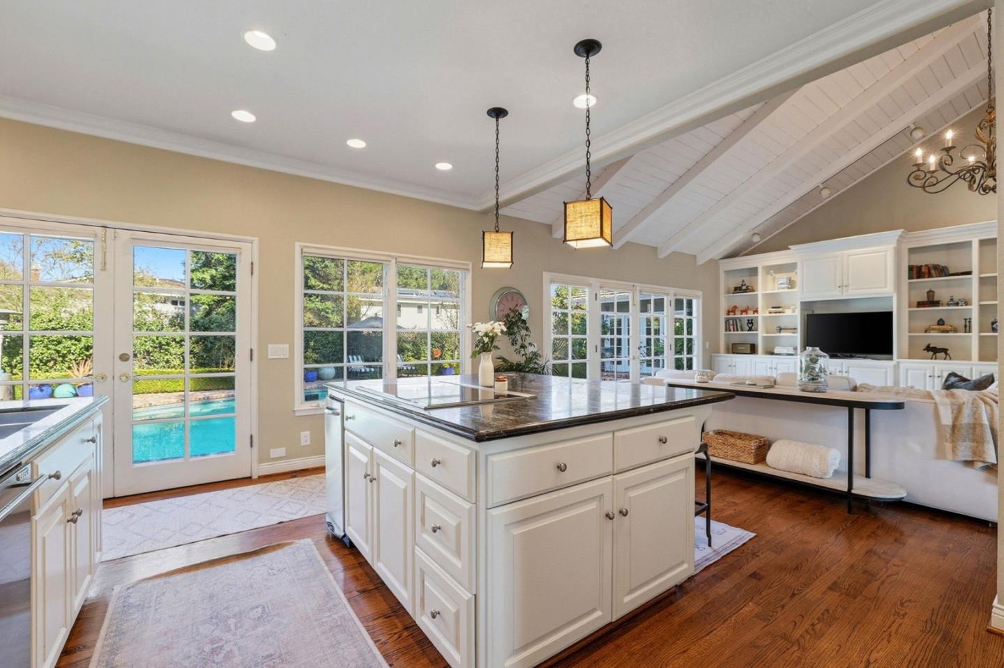 Detail Gallery Image 17 of 55 For 17625 Blanchard Dr, Monte Sereno,  CA 95030 - 4 Beds | 3 Baths