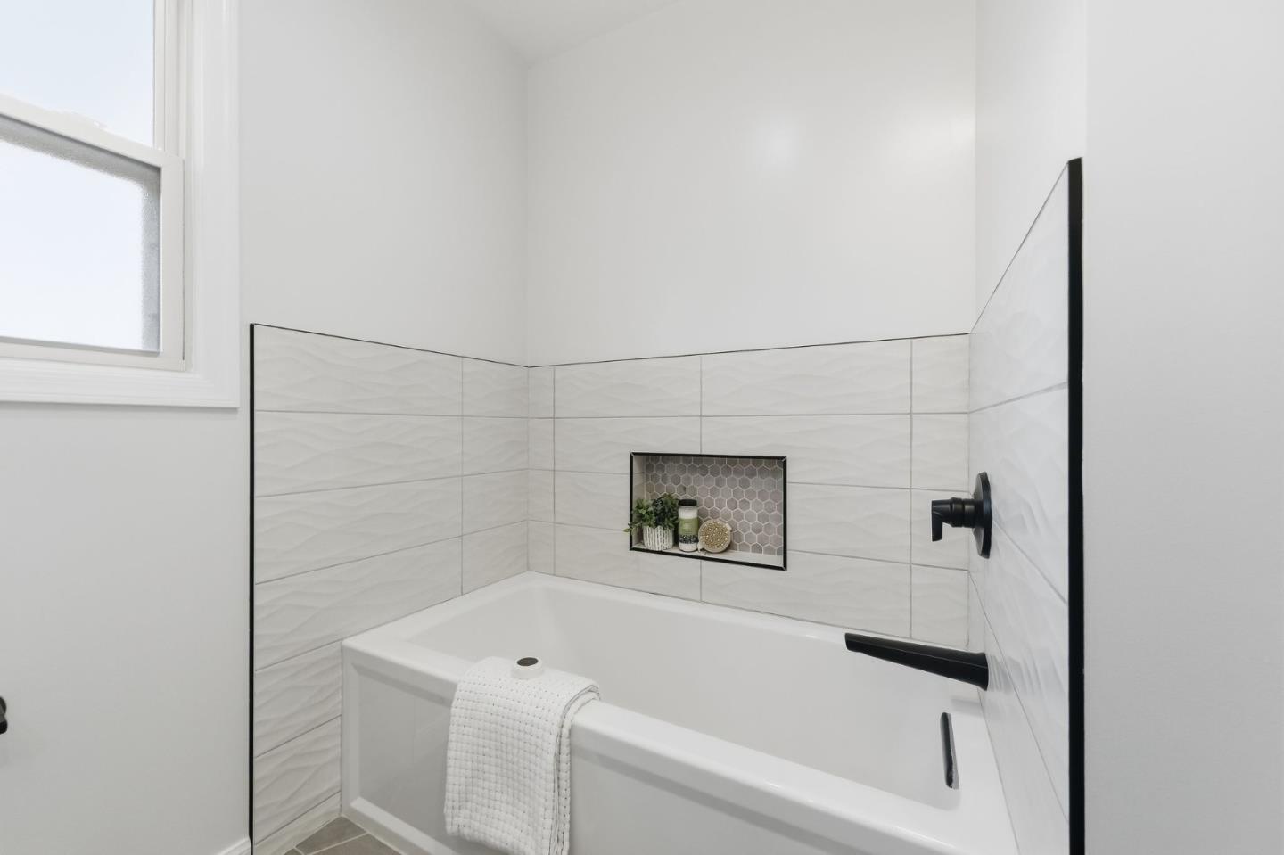 Detail Gallery Image 17 of 39 For 583 Hawthorne Ave, San Bruno,  CA 94066 - 3 Beds | 2 Baths