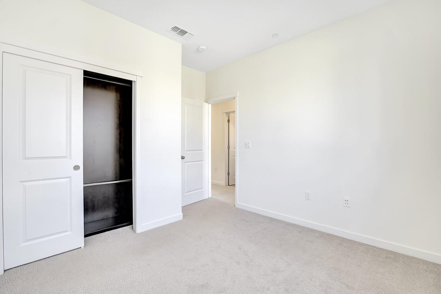 Detail Gallery Image 26 of 40 For 117 E Central Pkwy, Mountain House,  CA 95391 - 3 Beds | 2/1 Baths