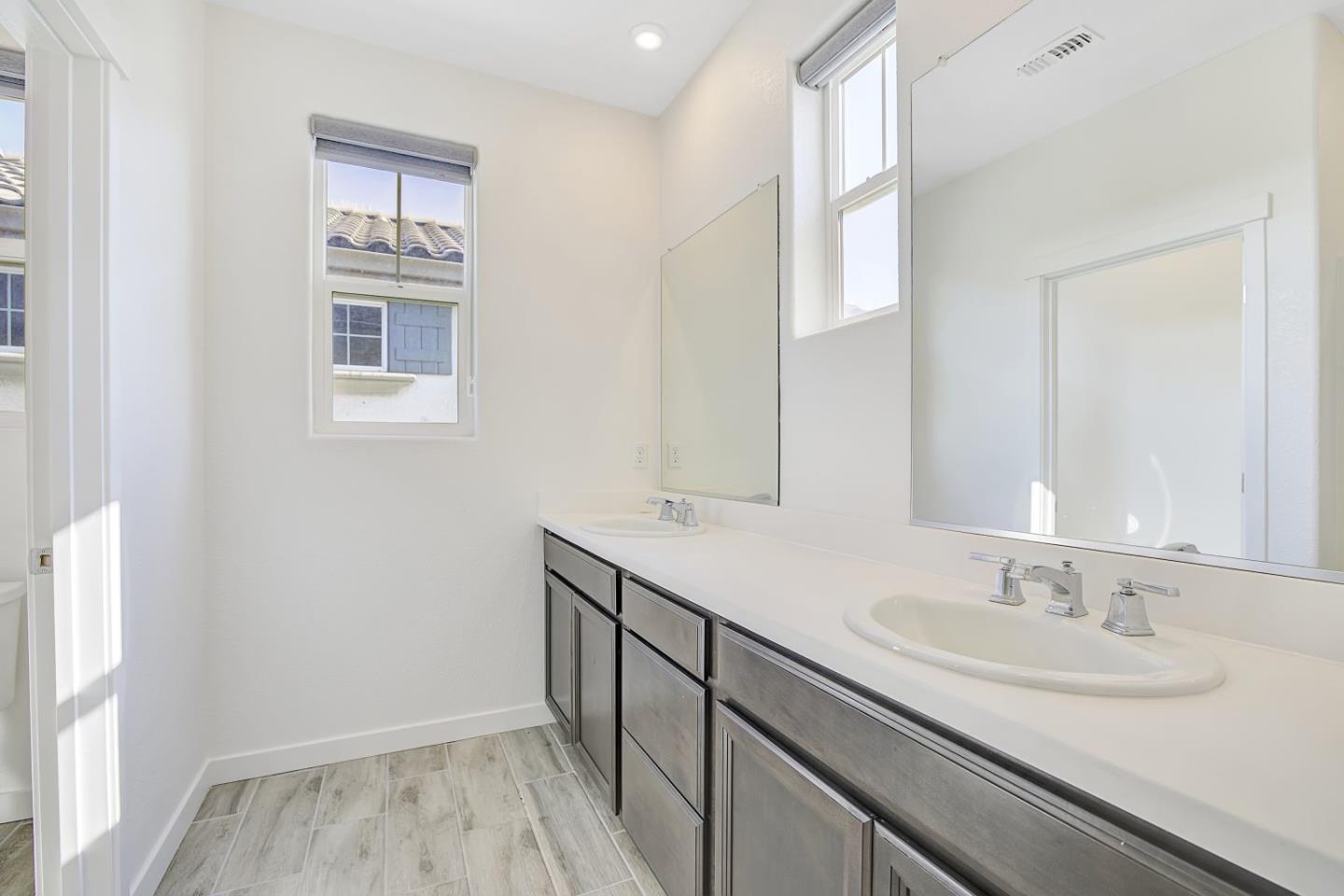 Detail Gallery Image 35 of 40 For 117 E Central Pkwy, Mountain House,  CA 95391 - 3 Beds | 2/1 Baths