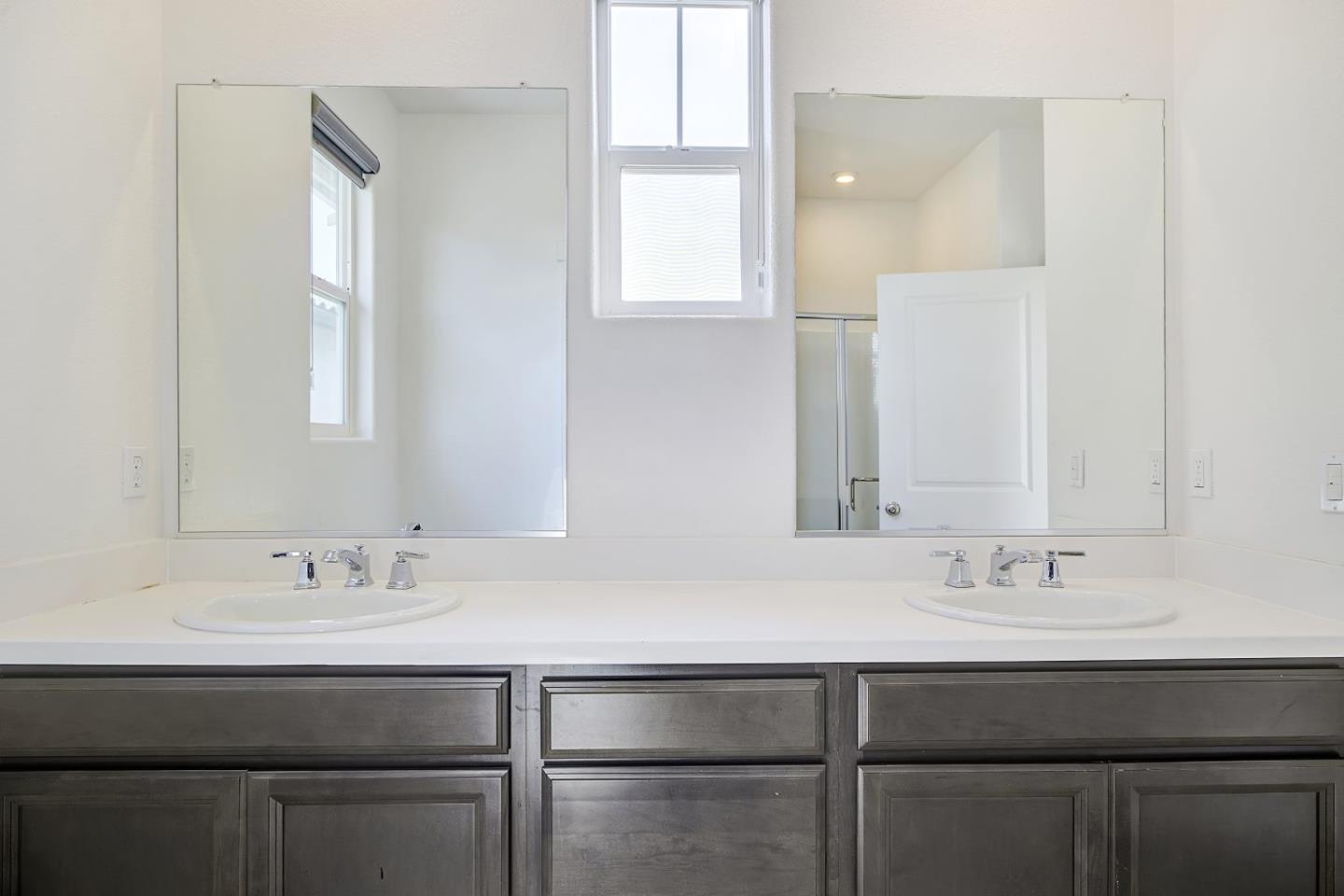 Detail Gallery Image 36 of 40 For 117 E Central Pkwy, Mountain House,  CA 95391 - 3 Beds | 2/1 Baths