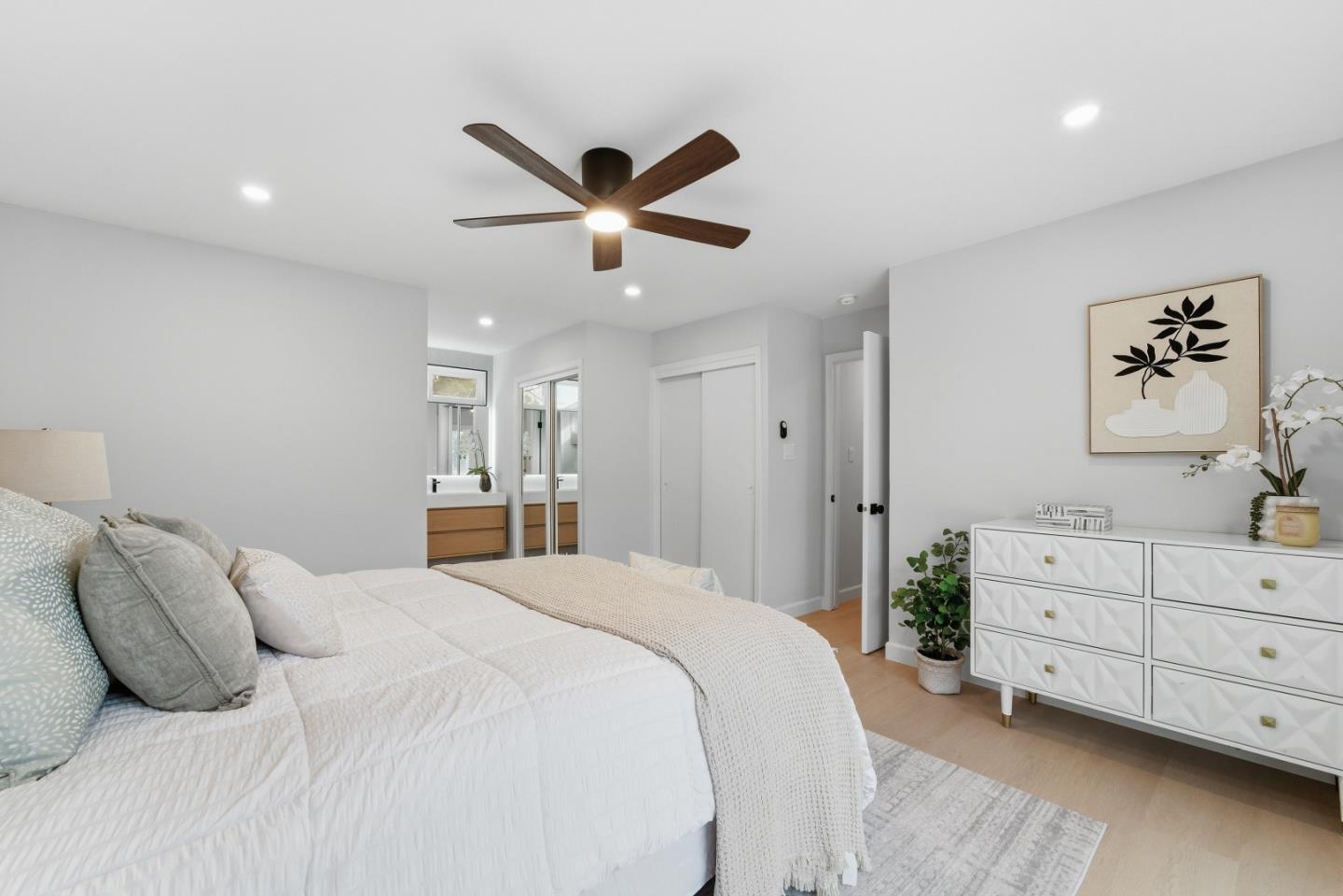 Detail Gallery Image 13 of 36 For 1462 Goldrush Ct, San Jose,  CA 95131 - 4 Beds | 2 Baths