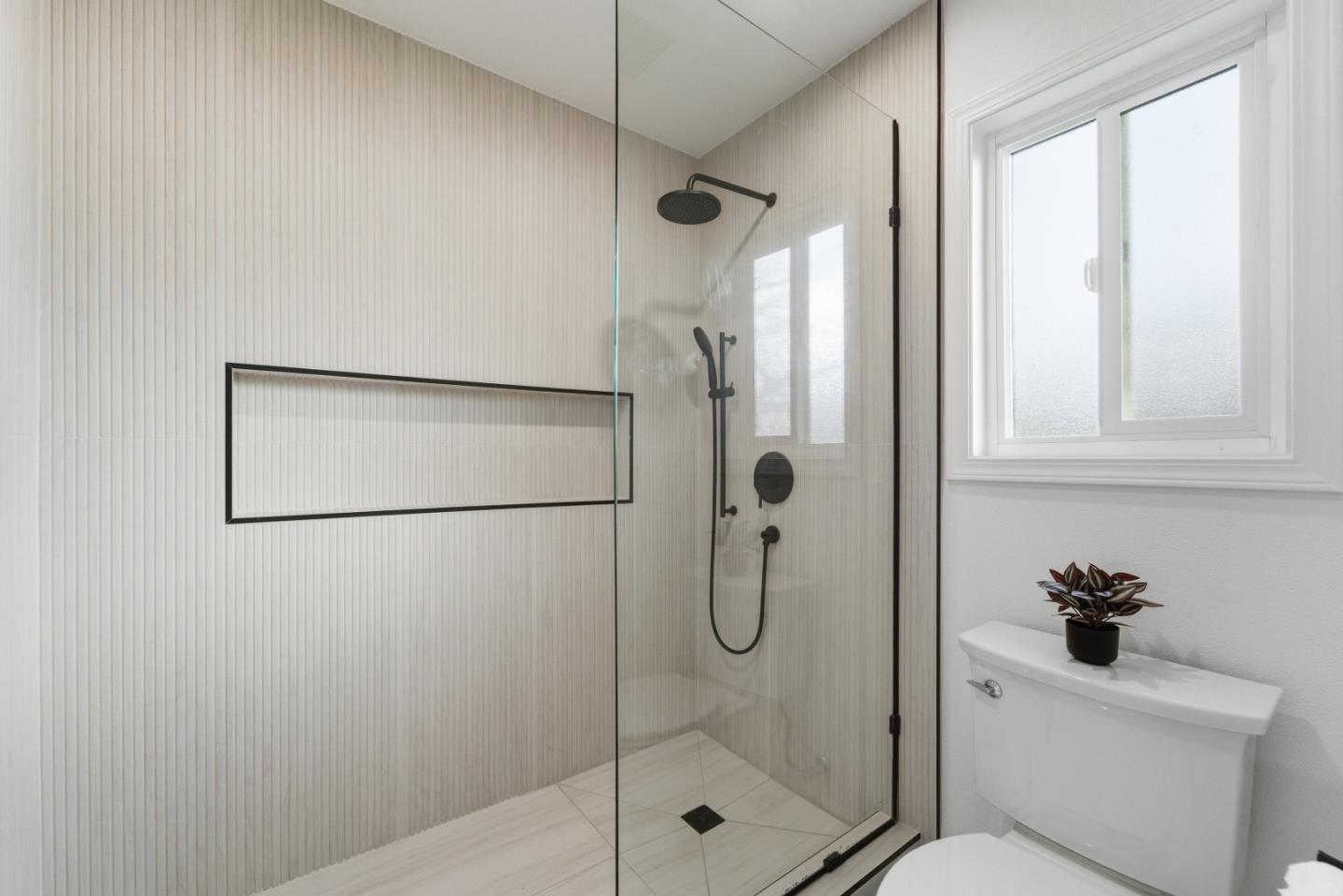 Detail Gallery Image 15 of 36 For 1462 Goldrush Ct, San Jose,  CA 95131 - 4 Beds | 2 Baths