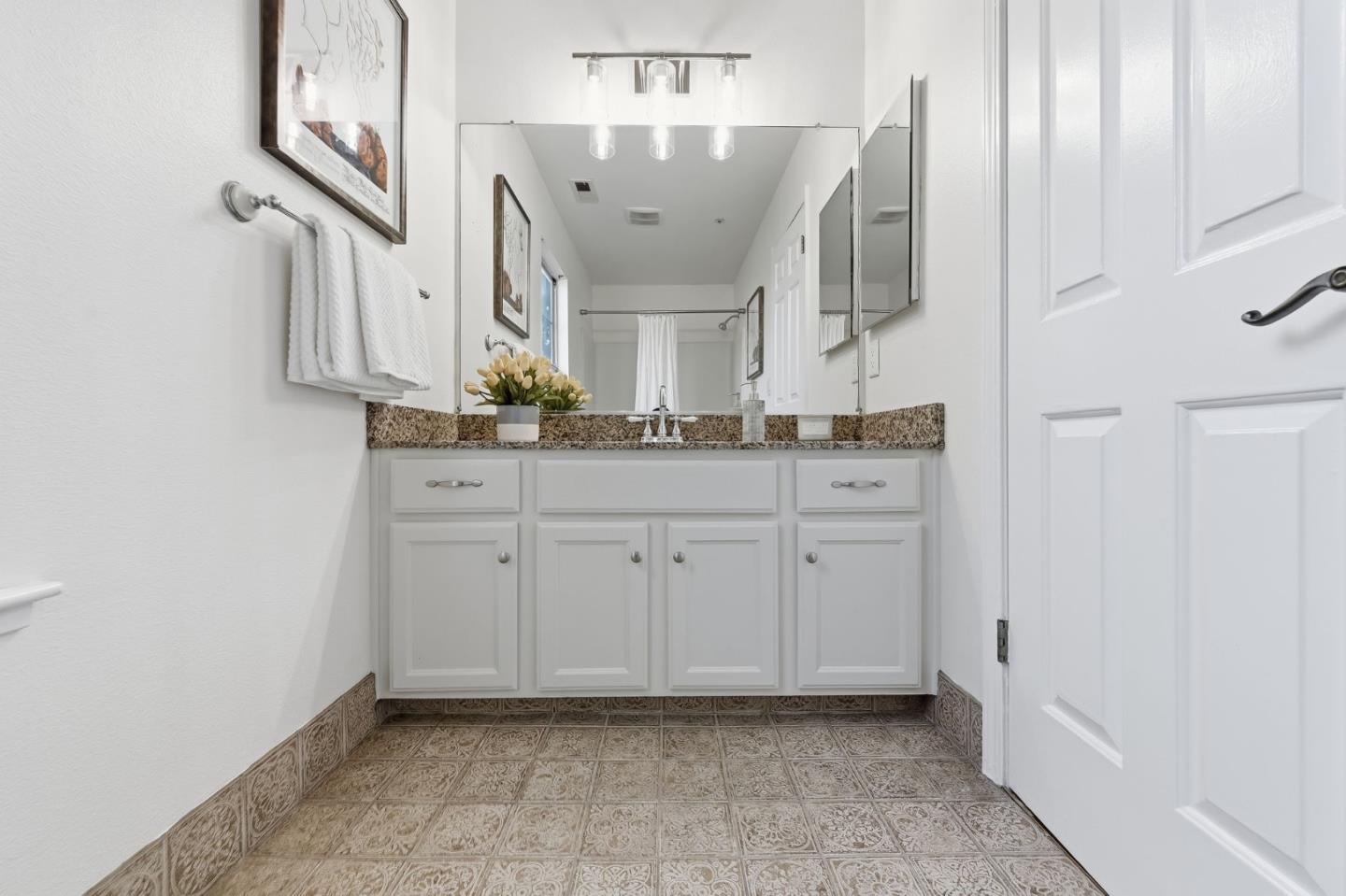 Detail Gallery Image 18 of 26 For 805 N San Antonio Rd, Los Altos,  CA 94022 - 3 Beds | 2 Baths