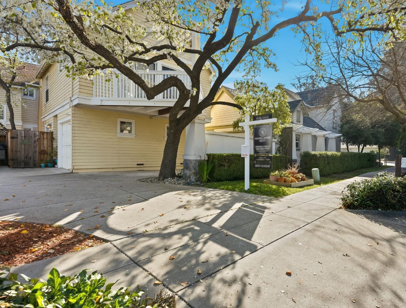 Detail Gallery Image 22 of 26 For 805 N San Antonio Rd, Los Altos,  CA 94022 - 3 Beds | 2 Baths