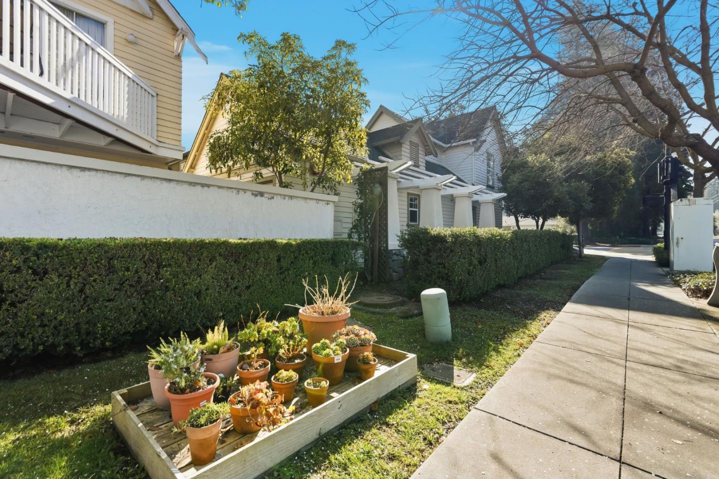 Detail Gallery Image 26 of 26 For 805 N San Antonio Rd, Los Altos,  CA 94022 - 3 Beds | 2 Baths