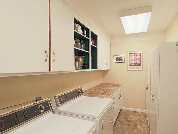 Detail Gallery Image 3 of 13 For 6600 Guerneville Rd, Sebastopol,  CA 95472 - 3 Beds | 2/1 Baths