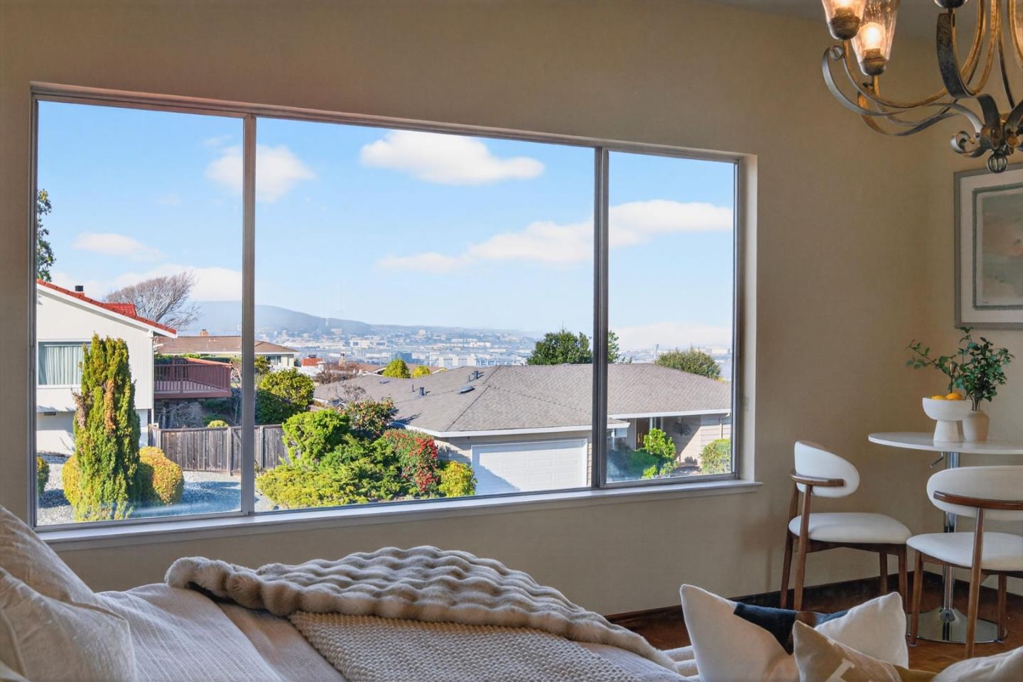 Detail Gallery Image 13 of 76 For 1822 Sebastian Dr, Burlingame,  CA 94010 - 4 Beds | 2/1 Baths