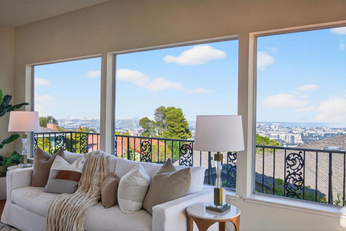 Detail Gallery Image 7 of 76 For 1822 Sebastian Dr, Burlingame,  CA 94010 - 4 Beds | 2/1 Baths