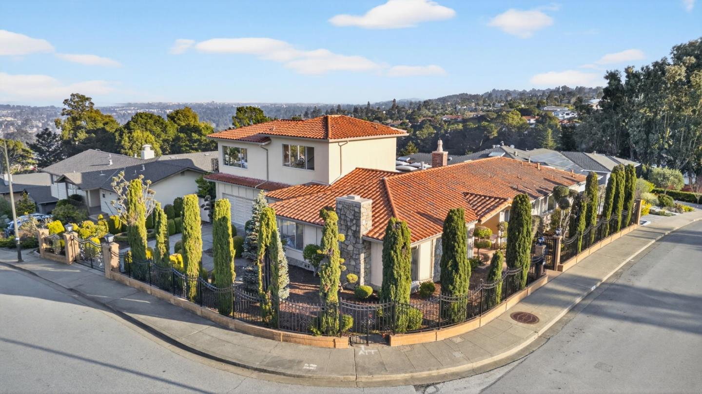 Detail Gallery Image 74 of 76 For 1822 Sebastian Dr, Burlingame,  CA 94010 - 4 Beds | 2/1 Baths