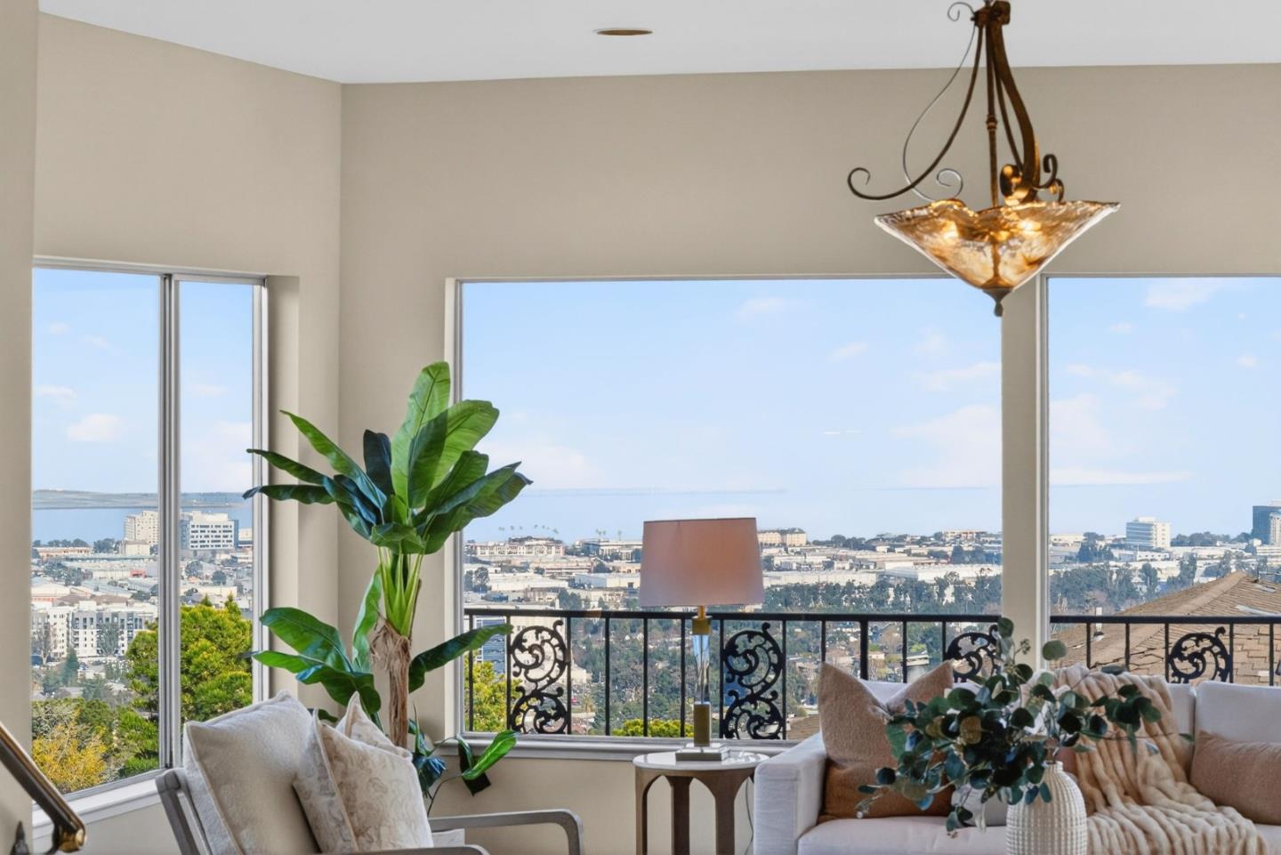 Detail Gallery Image 9 of 76 For 1822 Sebastian Dr, Burlingame,  CA 94010 - 4 Beds | 2/1 Baths