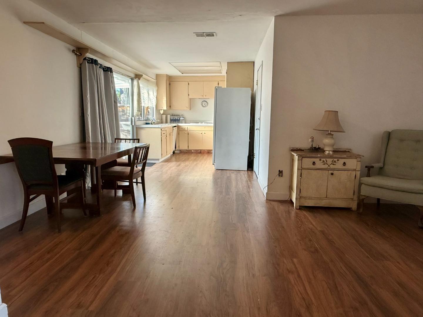 Detail Gallery Image 10 of 19 For 1407 Piedmont Rd, San Jose,  CA 95132 - 3 Beds | 2 Baths