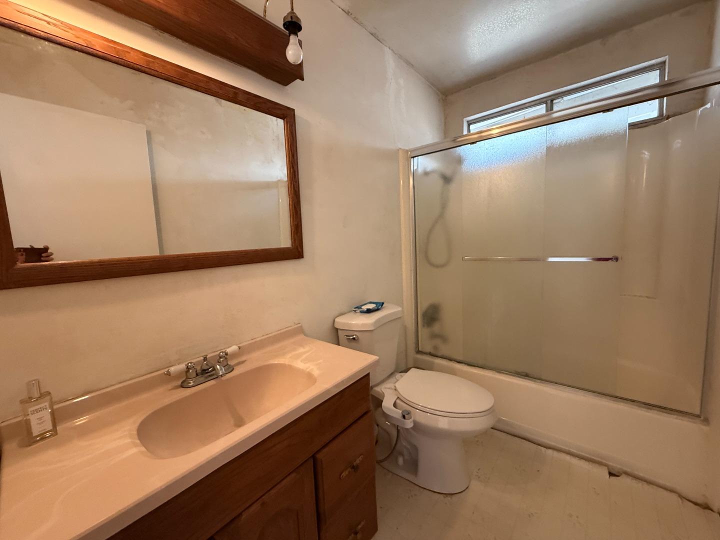 Detail Gallery Image 17 of 19 For 1407 Piedmont Rd, San Jose,  CA 95132 - 3 Beds | 2 Baths