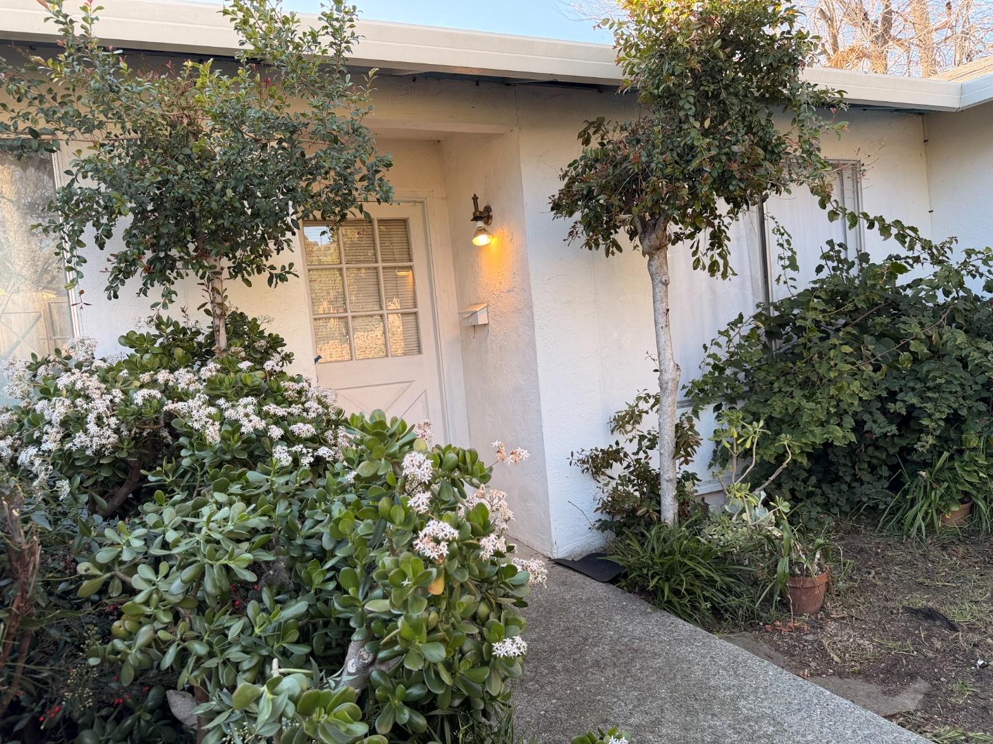 Detail Gallery Image 4 of 19 For 1407 Piedmont Rd, San Jose,  CA 95132 - 3 Beds | 2 Baths