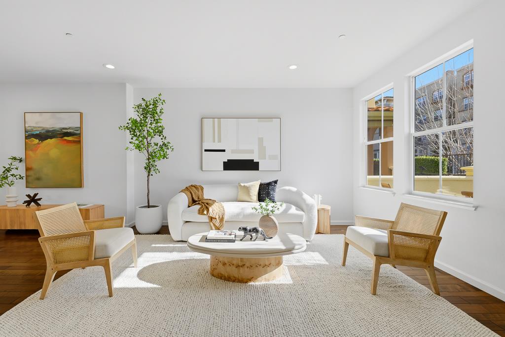 Front Image Thumbnail for ML82034056