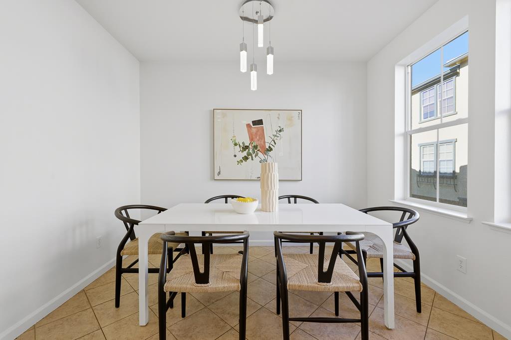 Detail Gallery Image 18 of 64 For 272 Fountain Grass Ter, Fremont,  CA 94539 - 4 Beds | 2/1 Baths