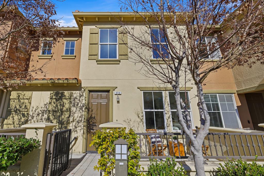 Detail Gallery Image 2 of 64 For 272 Fountain Grass Ter, Fremont,  CA 94539 - 4 Beds | 2/1 Baths